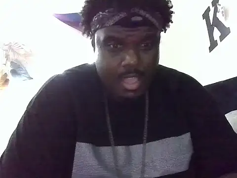 Snapshot of BigBossaNova69 chatting on December 18, 2025, 7:03 am BigBossaNova69 online show from December 18, 2025, 7:03 am