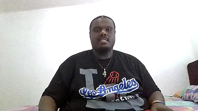 Snapshot of BigBossaNova69 chatting on April 27, 2026, 6:17 pm BigBossaNova69 online show from April 27, 2026, 6:17 pm