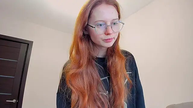 Snapshot of Fire_Luna chatting on December 9, 2024, 8:22 am Fire Luna online show from December 9, 2024, 8:22 am