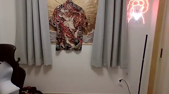 wolfguy88 online show from February 19, 2025, 3:05 pm