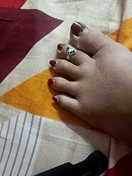 lakey91girl online show from March 7, 2026, 6:05 pm