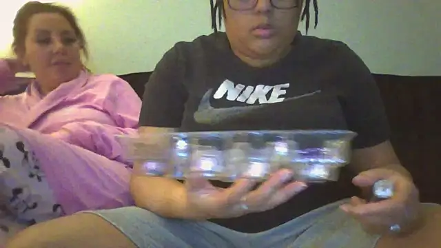 vanilla chocolate23 online show from January 18, 2025, 4:42 pm