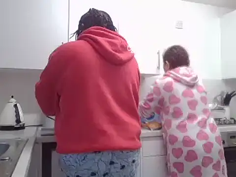 vanilla chocolate23 online show from February 12, 2025, 1:06 pm