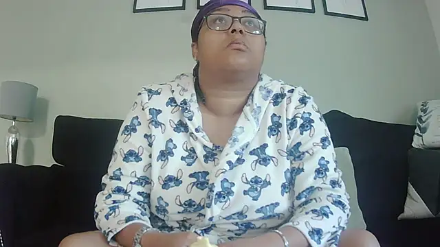 vanilla chocolate23 online show from October 6, 2025, 8:01 am