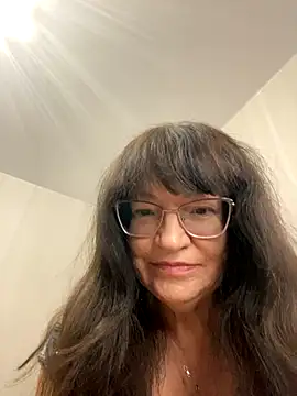 ZaraFay online show from January 6, 2026, 6:22 pm