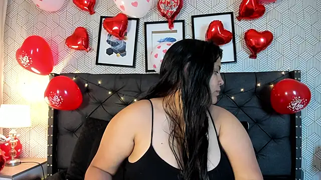 dulce  love69 online show from February 15, 2026, 3:03 am