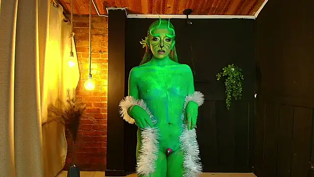 sahra taylor  online show from December 14, 2025, 6:01 pm