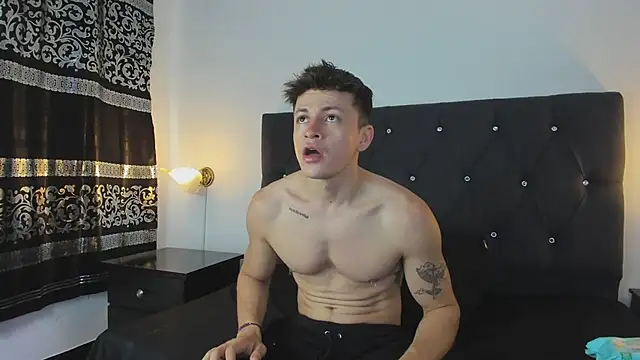 Angel Cuervo online show from February 10, 2025, 7:49 pm