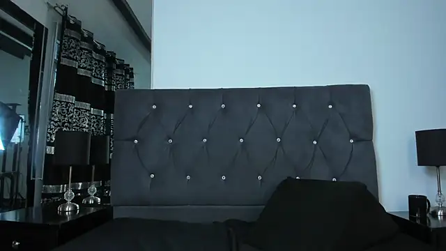 Angel Cuervo online show from April 22, 2026, 12:50 pm