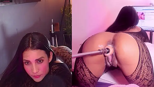 Kinky Mindy  online show from April 14, 2026, 8:04 pm