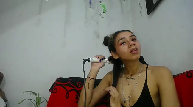 Snapshot of diamonmeli chatting on January 9, 2025, 7:18 pm diamonmeli online show from January 9, 2025, 7:18 pm