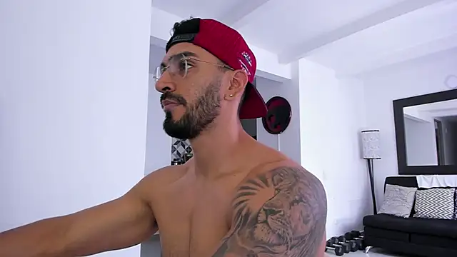 tony muscle online show from February 28, 2025, 6:09 pm