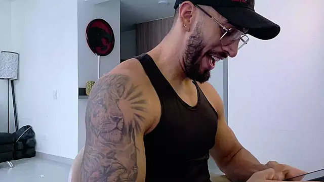 tony muscle online show from September 30, 2025, 9:42 pm