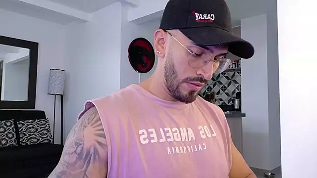 tony muscle online show from October 18, 2025, 8:31 pm