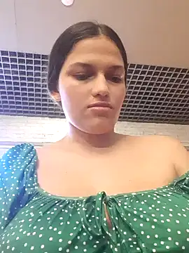 girl milk1 online show from December 13, 2024, 10:55 pm