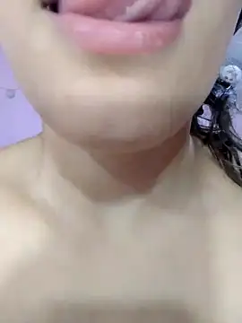 girl milk1 online show from February 8, 2025, 1:00 am