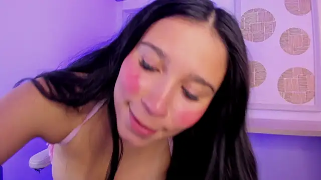 aisha   online show from March 3, 2025, 8:54 pm