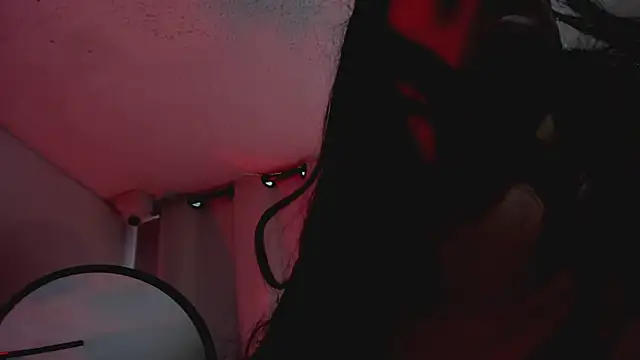 aisha   online show from March 6, 2025, 8:27 pm