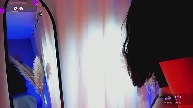 aisha   online show from March 10, 2025, 3:41 pm