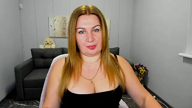 Snapshot of Lili_Crossi chatting on January 29, 2025, 6:43 am Lili Crossi online show from January 29, 2025, 6:43 am