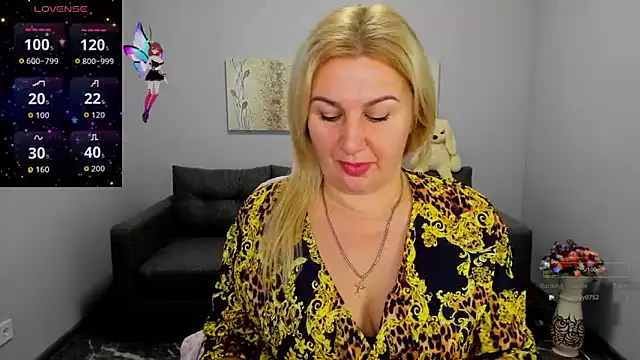 Snapshot of Lili_Crossi chatting on September 30, 2025, 5:45 am Lili Crossi online show from September 30, 2025, 5:45 am