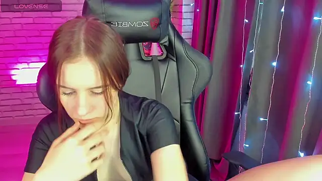 Tonya Gray online show from December 22, 2024, 3:55 am