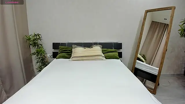 Miss you kiss online show from January 2, 2025, 8:28 am