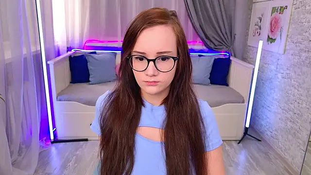 StellaGloww online show from September 22, 2025, 4:09 pm