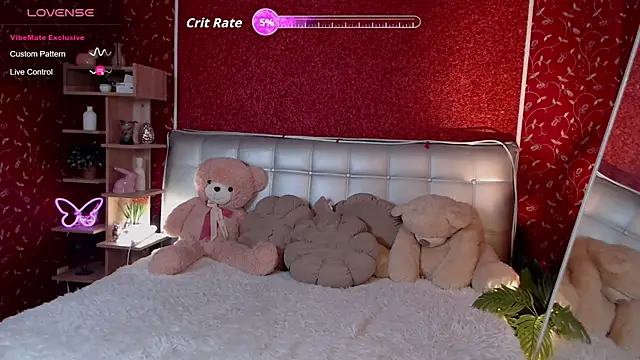 AuroraAksnesss online show from April 15, 2026, 7:04 am