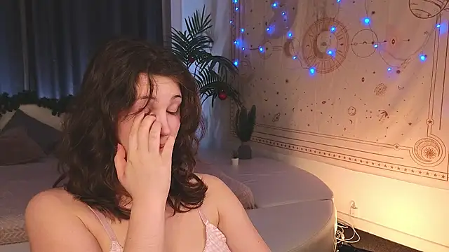 cherry lea online show from December 17, 2024, 6:42 pm