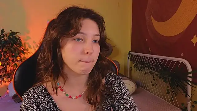 cherry lea online show from February 5, 2025, 5:42 pm