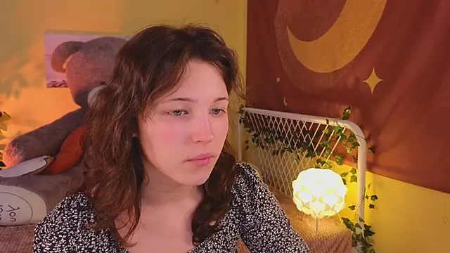 cherry lea online show from March 3, 2025, 9:26 pm