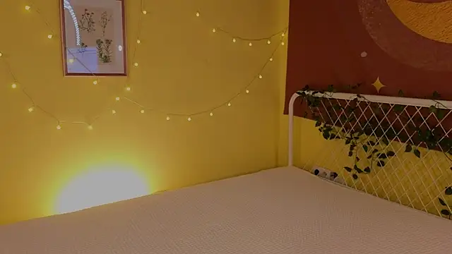 cherry lea online show from October 6, 2025, 6:49 pm