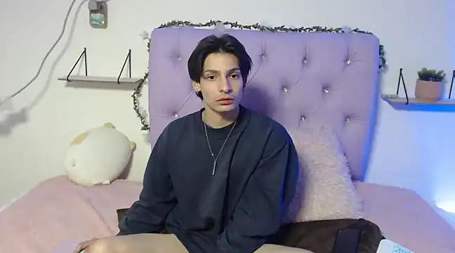 Apolo Hidalgo01 online show from January 30, 2025, 4:13 pm