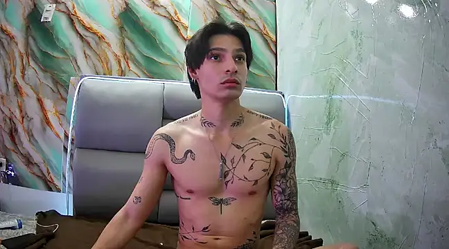 Apolo Hidalgo01 online show from February 1, 2025, 4:33 pm