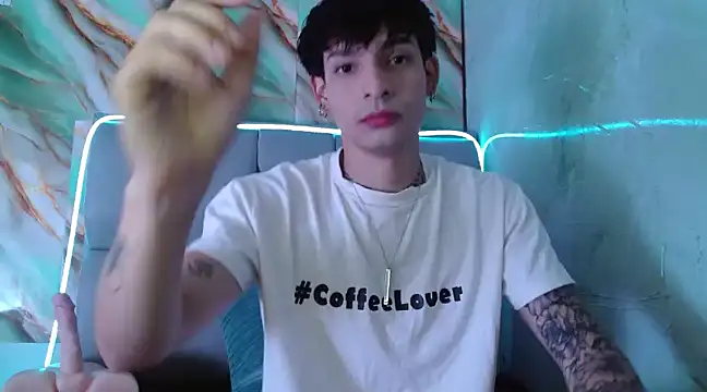 Apolo Hidalgo01 online show from March 22, 2025, 4:37 pm