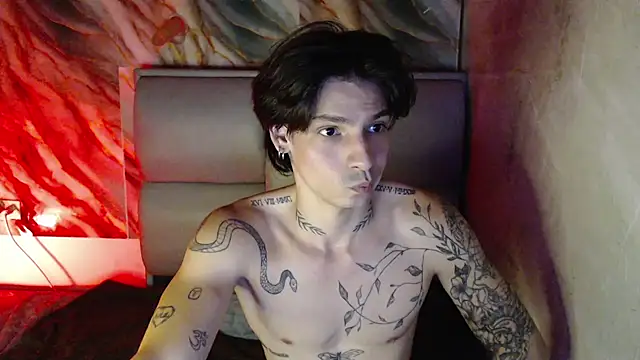 Apolo Hidalgo01 online show from October 19, 2025, 6:08 pm