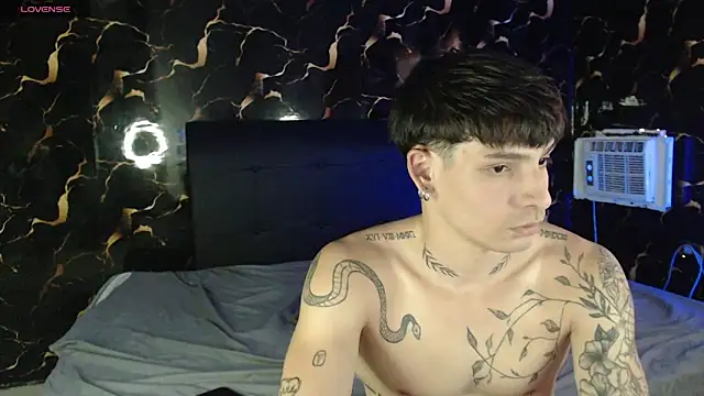 Snapshot of Apolo_Hidalgo01 chatting on May 11, 2026, 9:23 pm Apolo Hidalgo01 online show from May 11, 2026, 9:23 pm