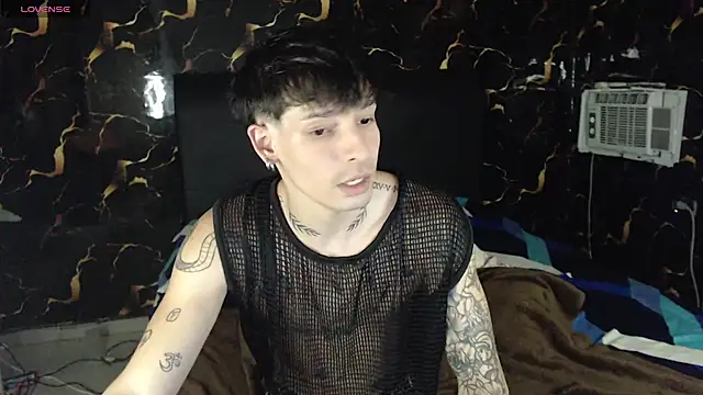 Snapshot of Apolo_Hidalgo01 chatting on June 18, 2026, 10:25 pm Apolo Hidalgo01 online show from June 18, 2026, 10:25 pm