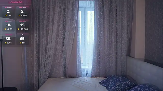 CathrynDail online show from October 12, 2025, 6:12 am