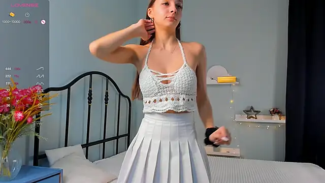 GeorginaCurvin online show from February 13, 2025, 3:03 pm