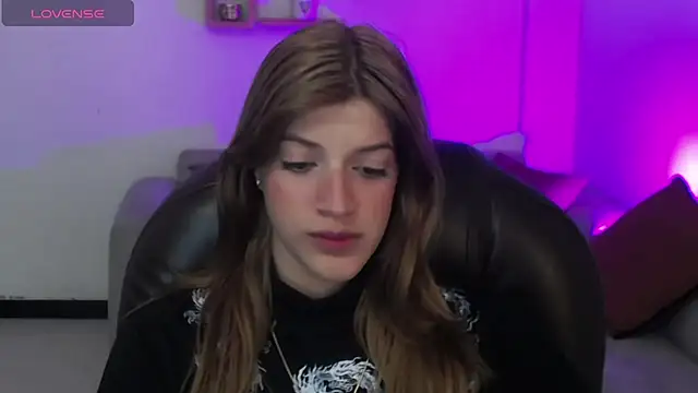 Nora Vennucci online show from February 1, 2025, 7:44 pm