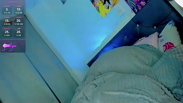 pinkscreens online show from October 28, 2025, 2:26 am