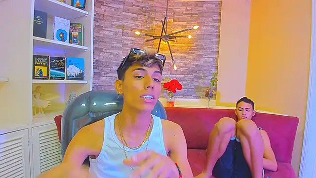 StrawwBoys online show from January 21, 2025, 8:08 am