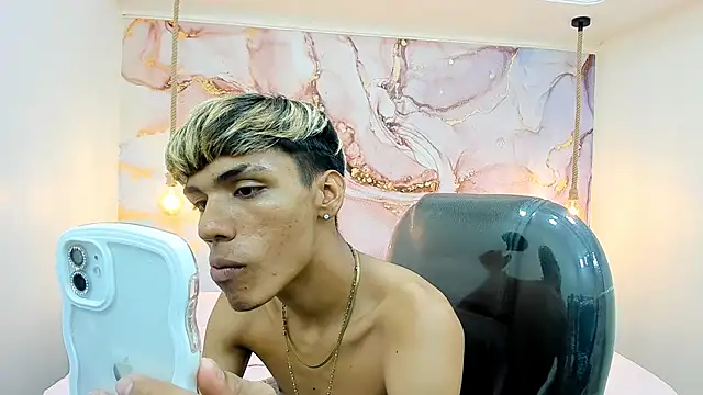 StrawwBoys online show from January 27, 2025, 10:06 pm