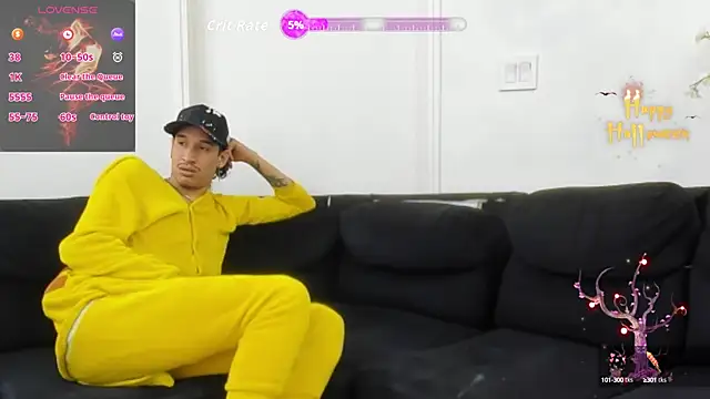 StrawwBoys online show from October 26, 2025, 10:54 am