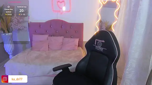 kendra tay online show from February 21, 2026, 3:51 am