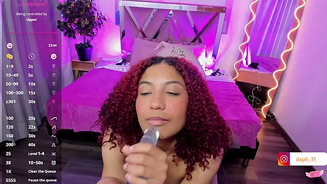 Daphnne tay online show from February 26, 2025, 9:42 am