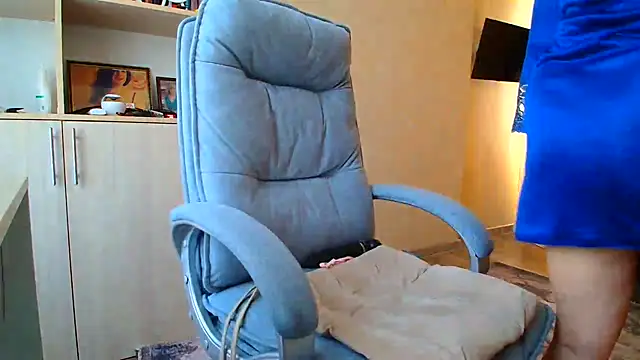 Snapshot of Brionia chatting on June 21, 2026, 5:21 am Brionia online show from June 21, 2026, 5:21 am
