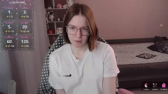 Snapshot of CassieJuice69 chatting on October 22, 2025, 5:45 pm CassieJuice69 online show from October 22, 2025, 5:45 pm
